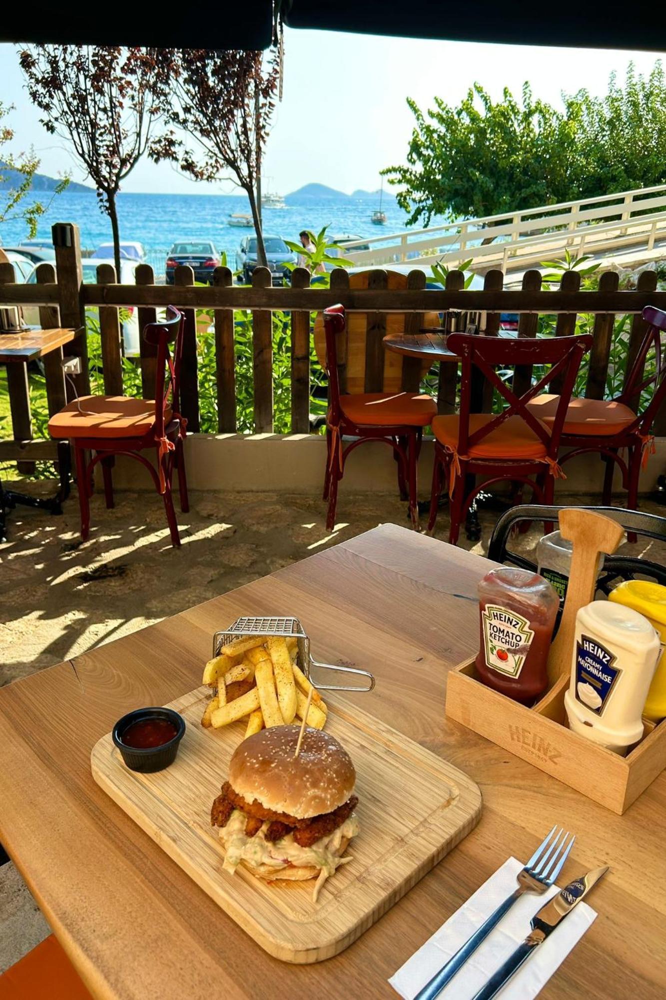 Pier House Hotel Калкан Екстериор снимка