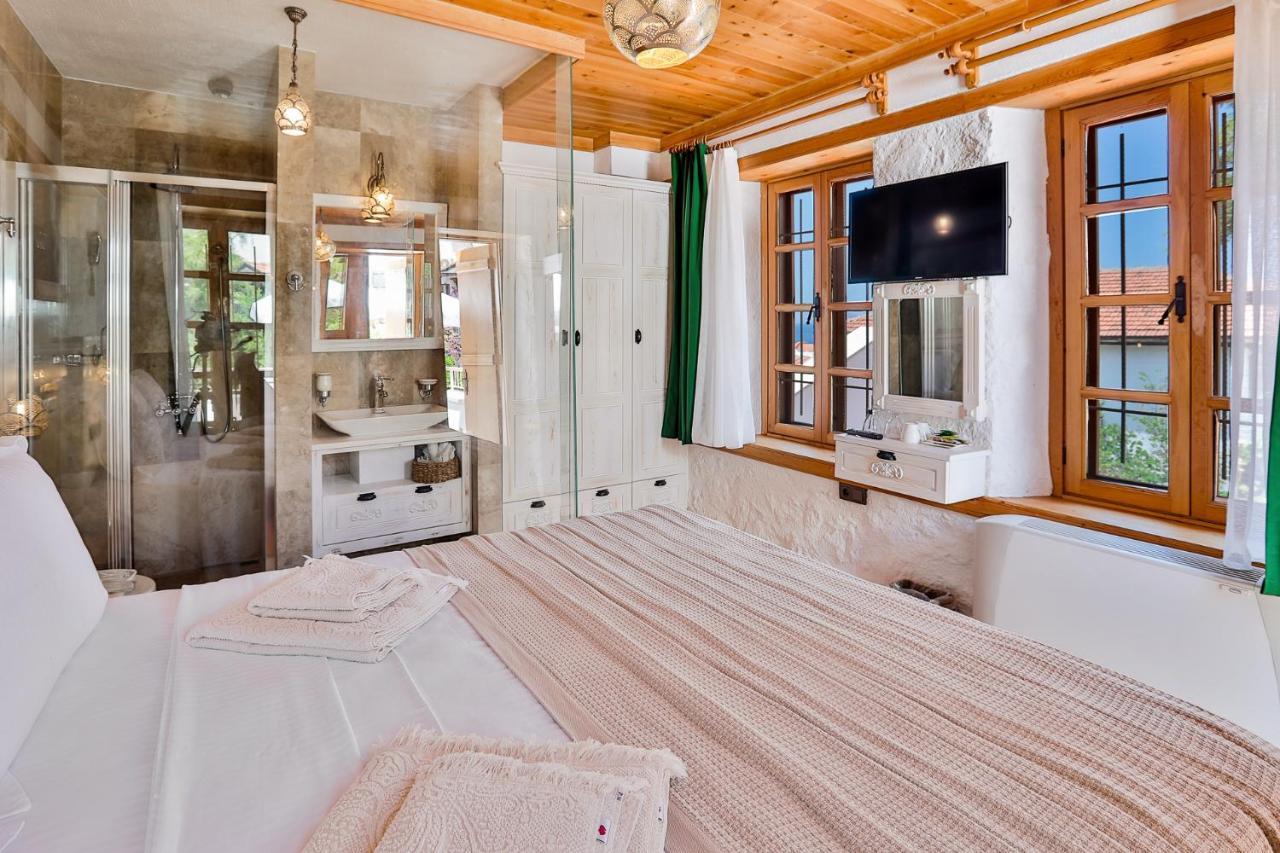 Pier House Hotel Калкан Екстериор снимка