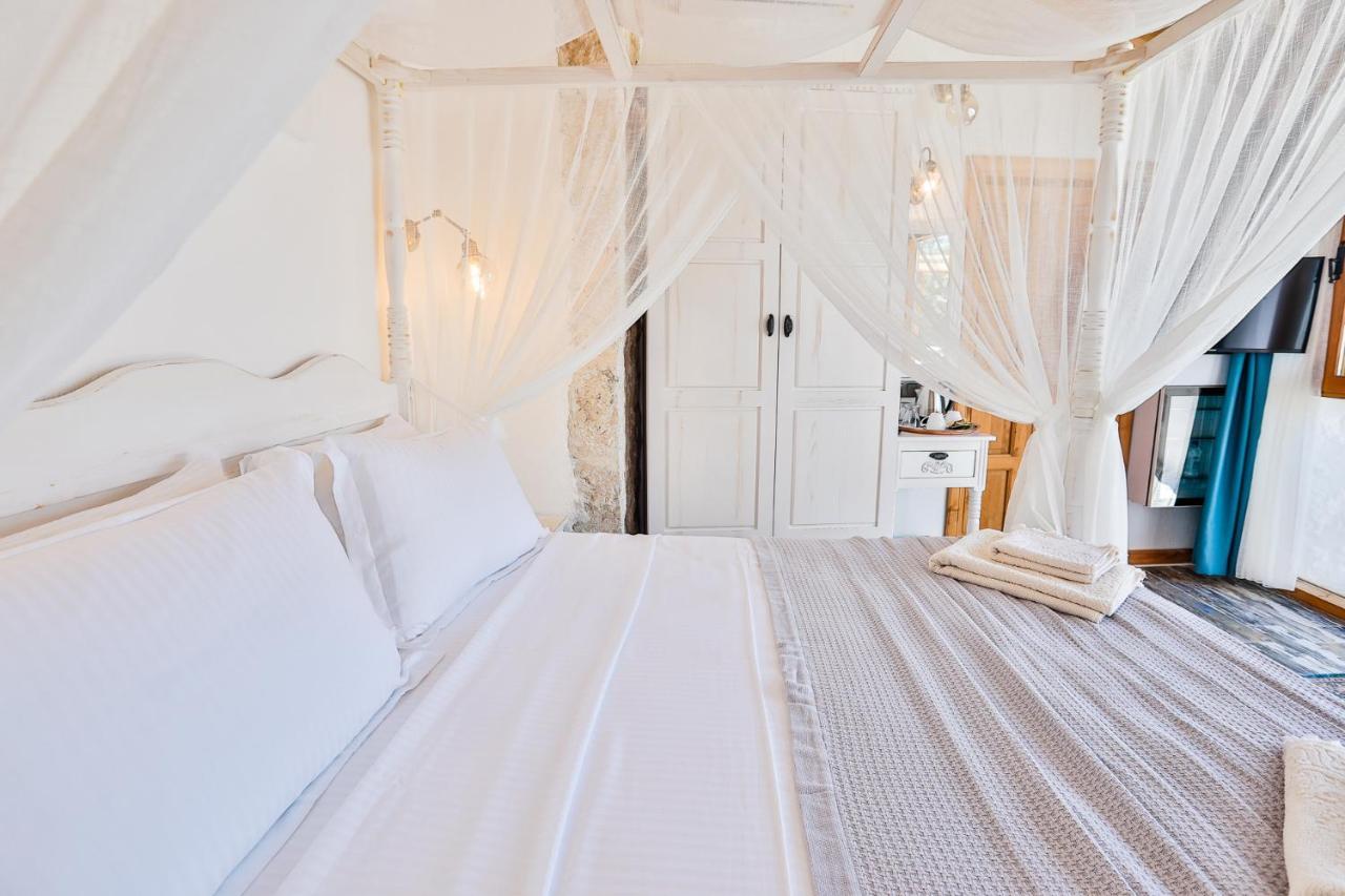 Pier House Hotel Калкан Екстериор снимка