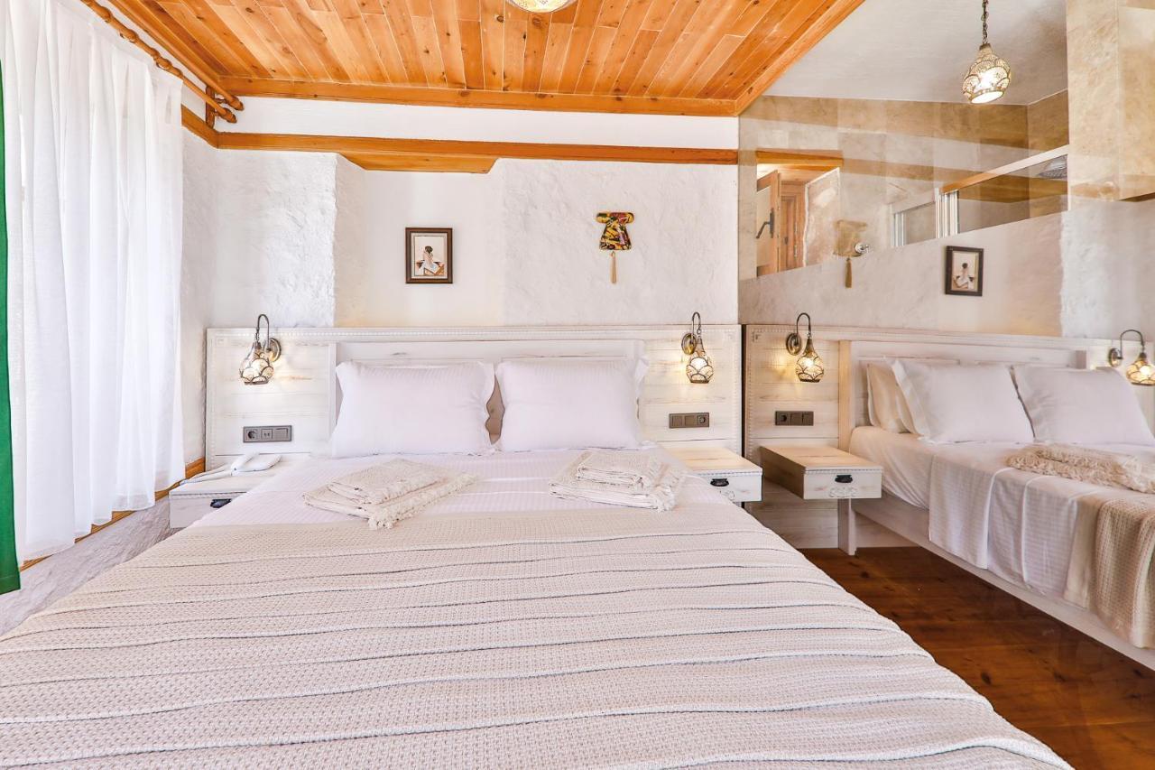 Pier House Hotel Калкан Екстериор снимка