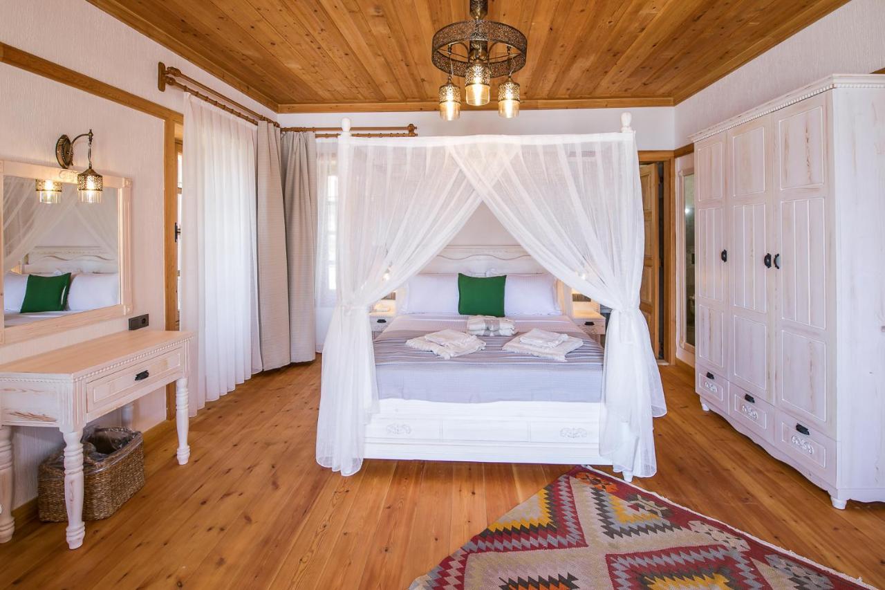 Pier House Hotel Калкан Екстериор снимка
