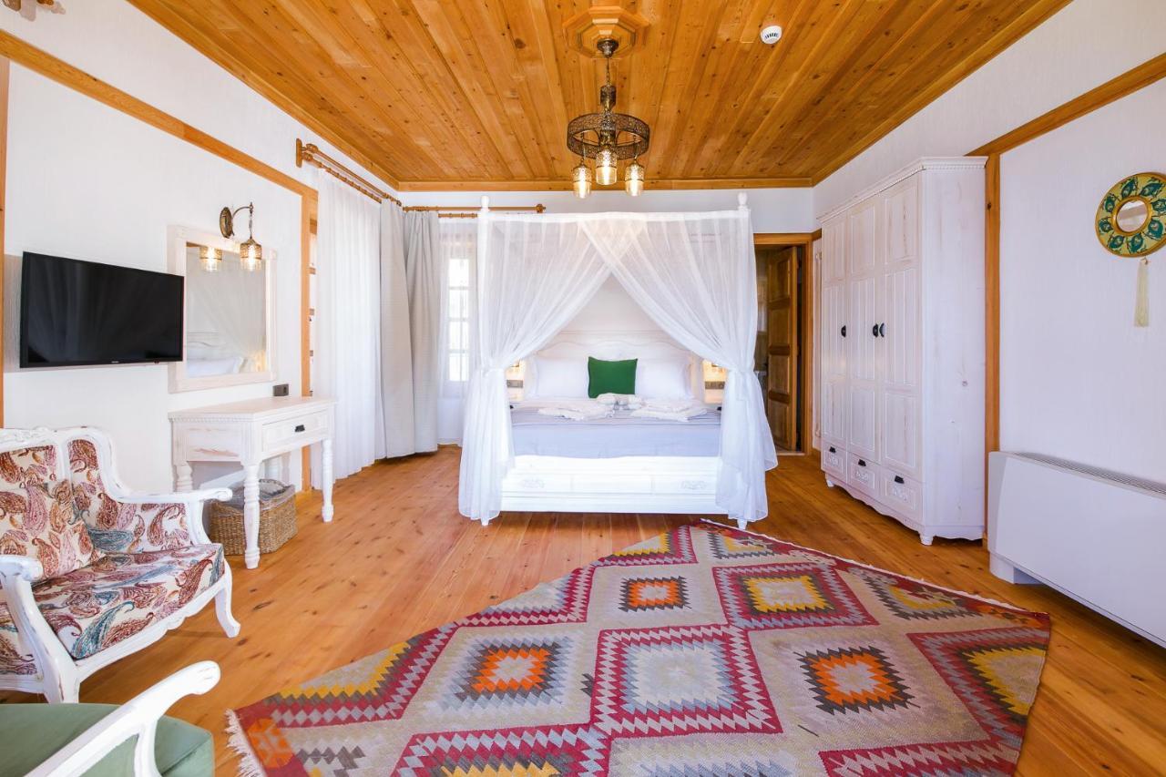 Pier House Hotel Калкан Екстериор снимка