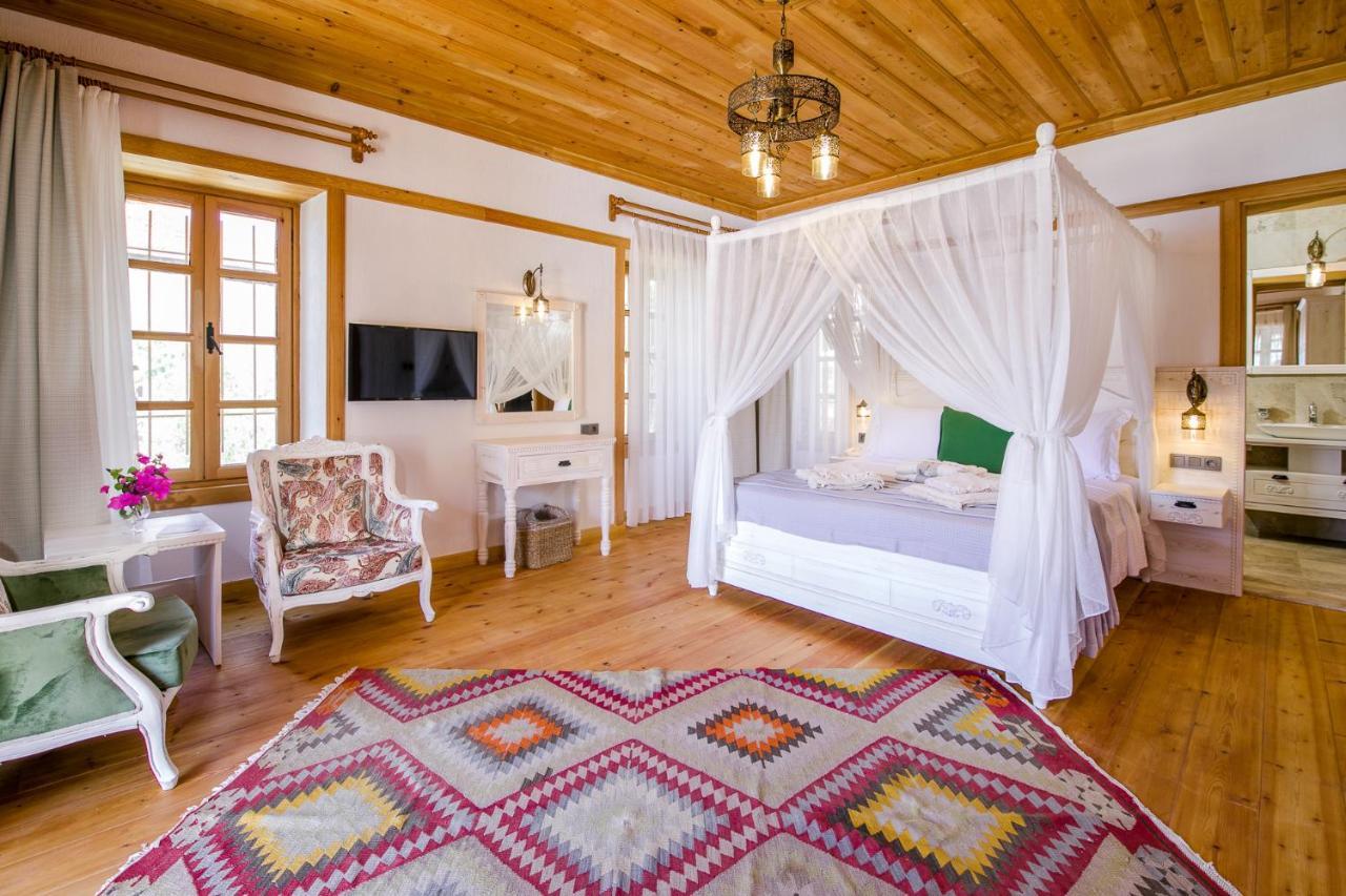 Pier House Hotel Калкан Екстериор снимка